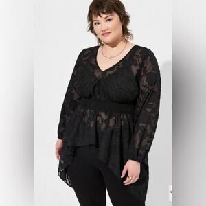 Torrid Chiffon Clip floral hi low deep black floral lace top. Size 10